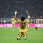 Mbangula esulta dopo il gol