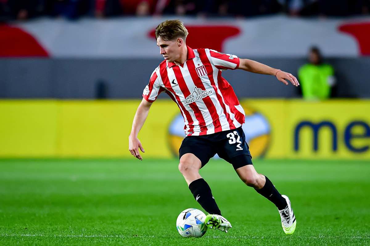 Mikel Amondarain in azione durante Estudiantes-Cerro Porteno di Copa Libertadores