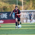 Mikel Amondarain in azione durante l’amichevole Bologna-Pisa