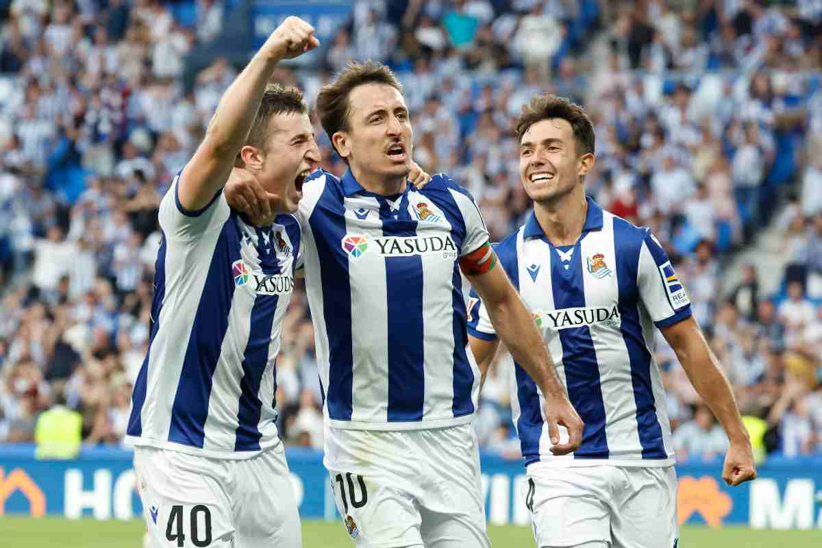 Mikel Oyarzabal esulta
