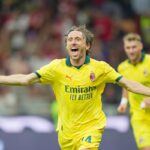 Luka Modric esulta per il gol in Milan-Bologna