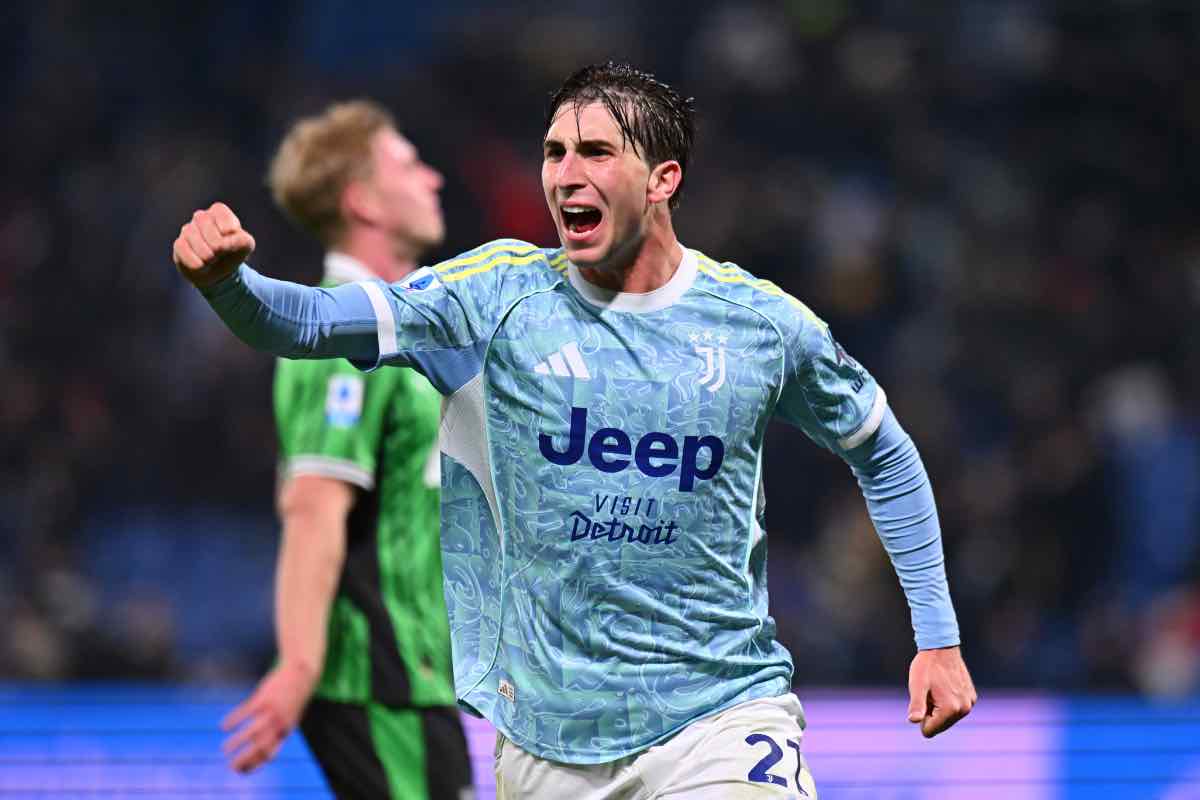 Fabio Miretti esulta dopo il gol in Sassuolo-Juventus