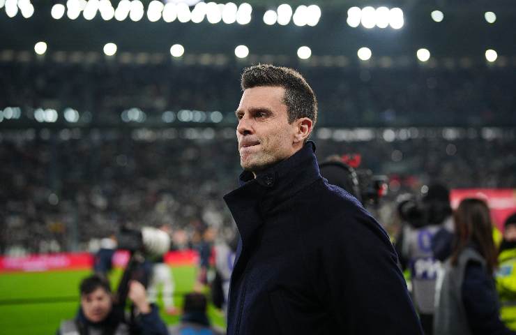 Thiago Motta passeggia