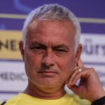 Mourinho in primo piano