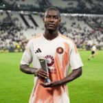 Ndicka con il premio MVP