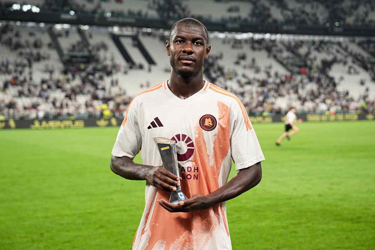 Ndicka con il premio MVP