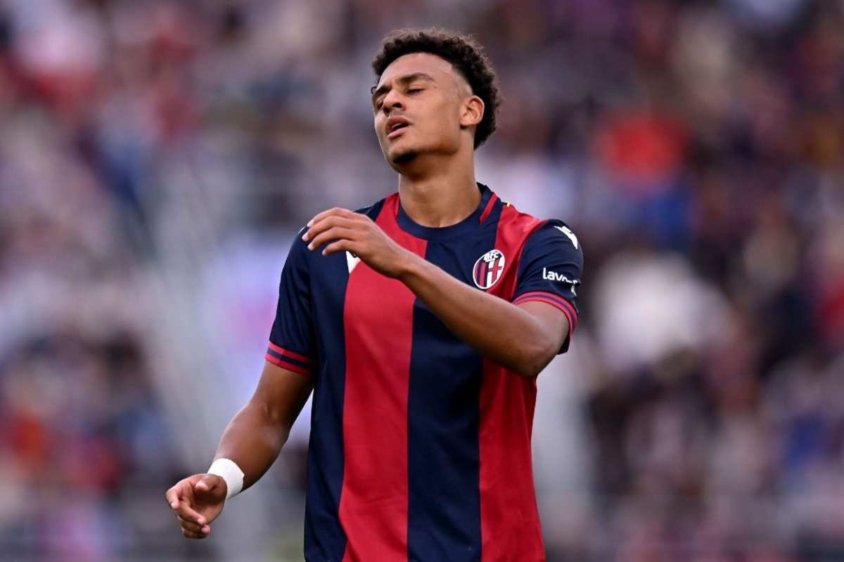 Ndoye con la maglia del Bologna
