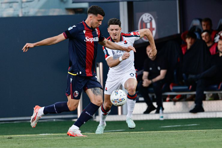 Nicolò Casale difende il pallone