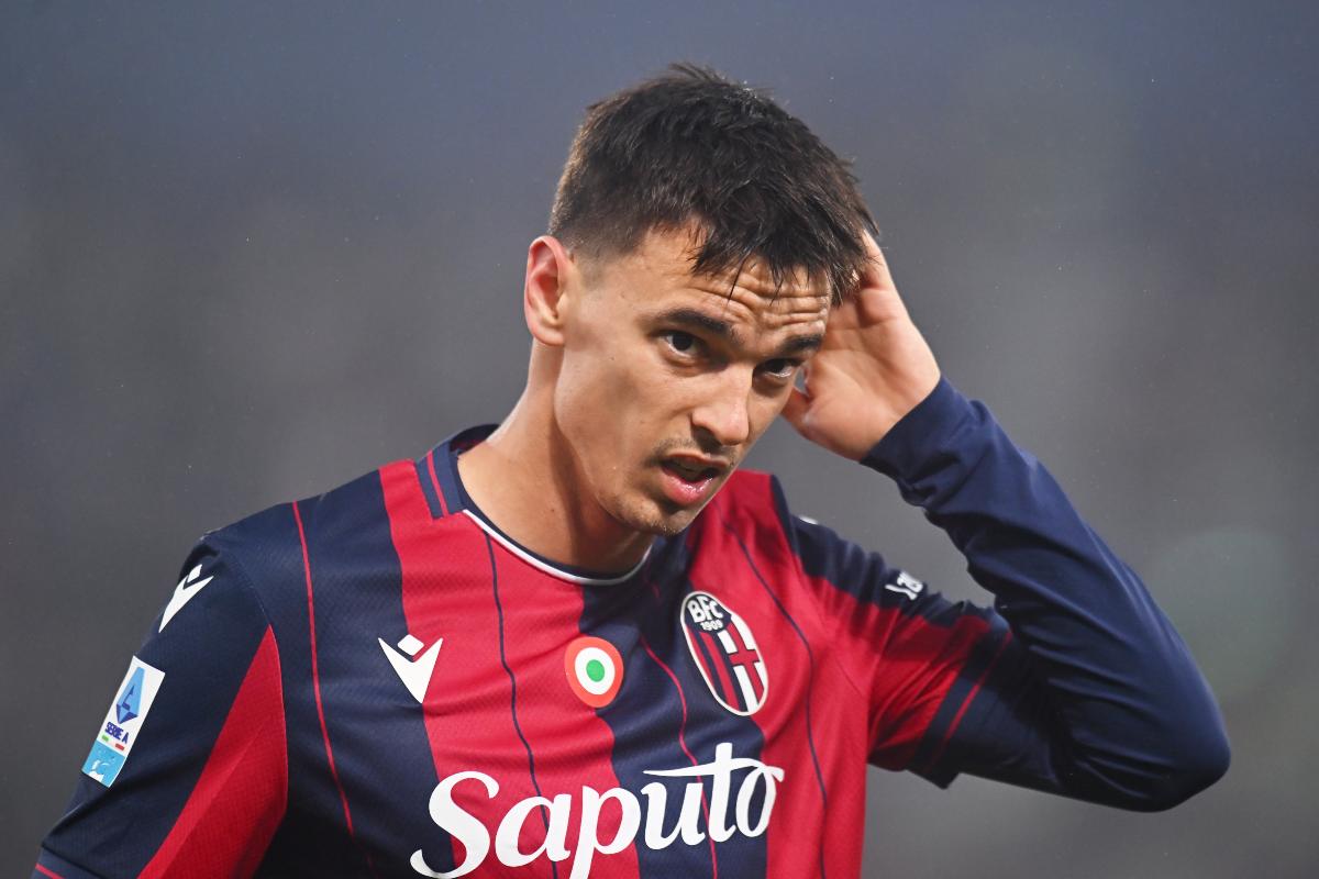 L’ex Barcellona incorona Moro: “Centrocampista moderno. Bologna è una grande opportunità”