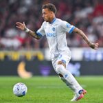 Noa Lang in azione durante Genoa-Napoli