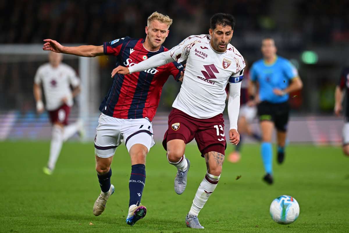 Jens Odgaard e Maripan a contrasto durante Bologna-Torino