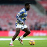 Orel Mangala nel riscaldamento