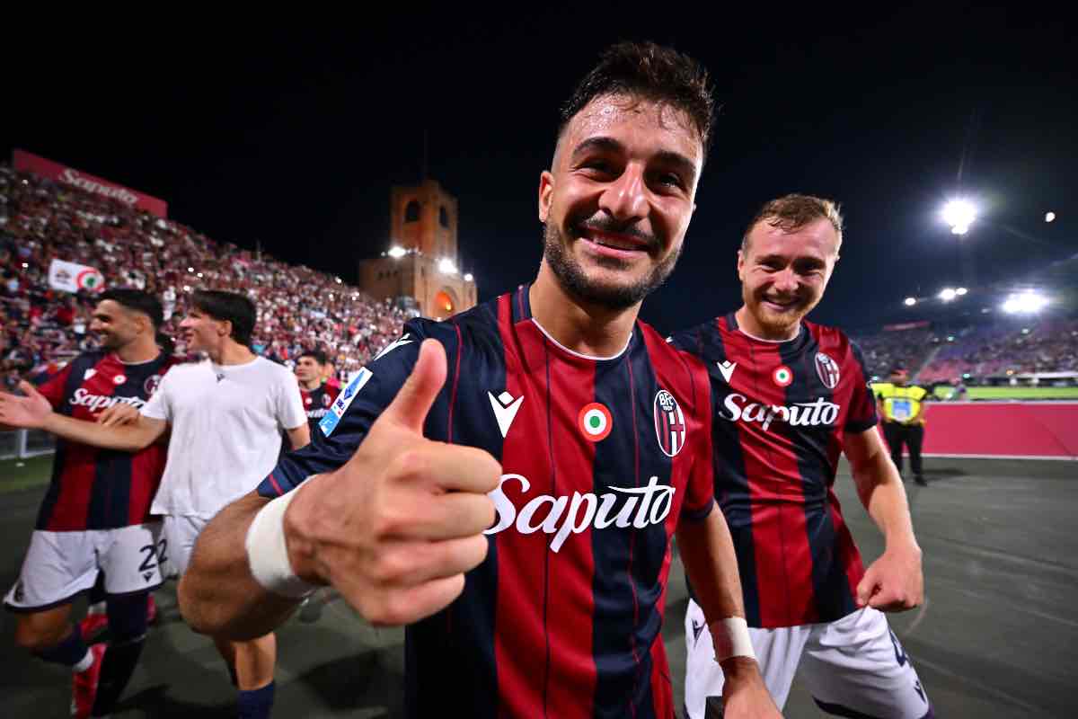 Riccardo Orsolini e i suoi compagni festeggiano la vittoria