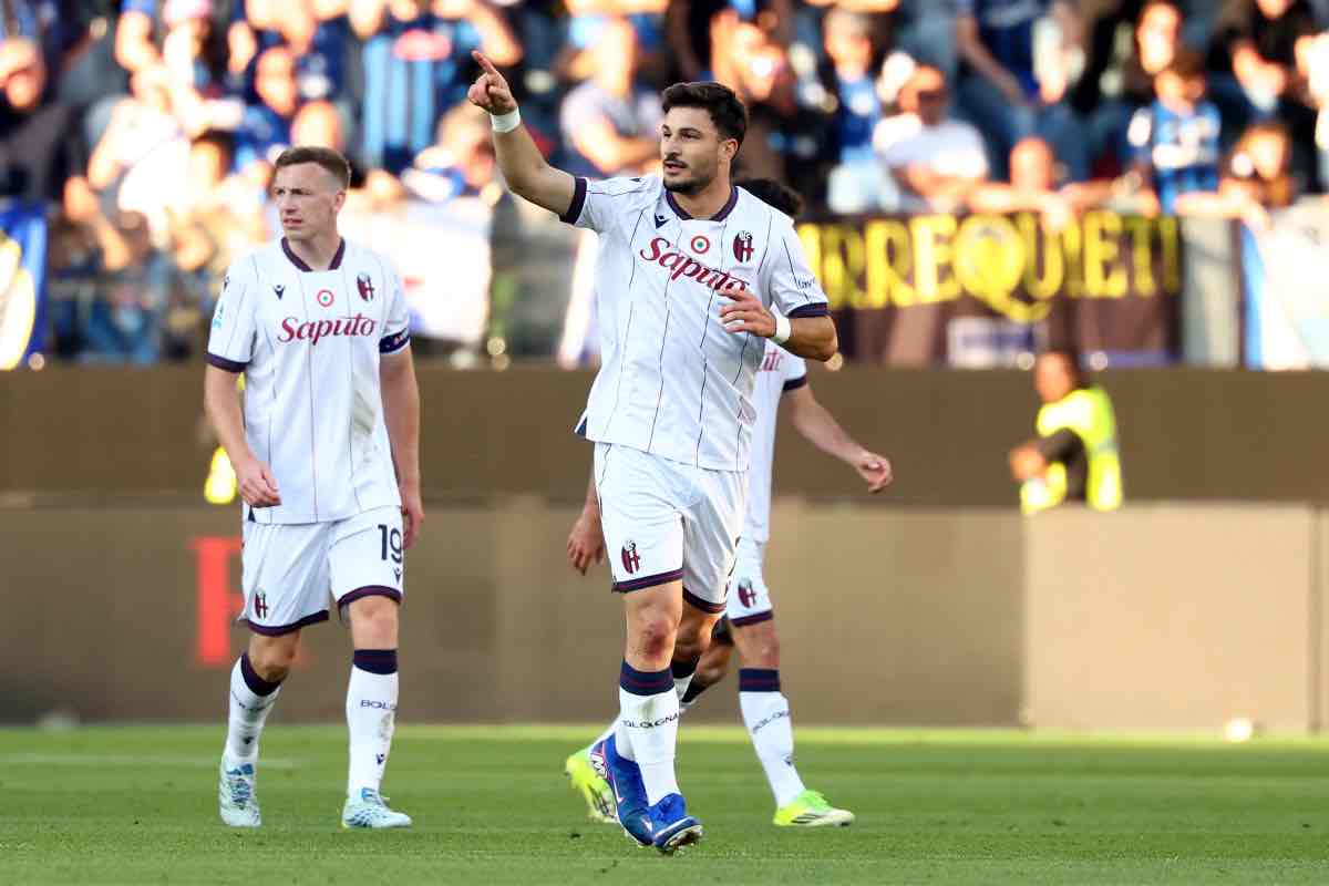 Riccardo Orsolini esulta dopo il gol in Atalanta-Bologna