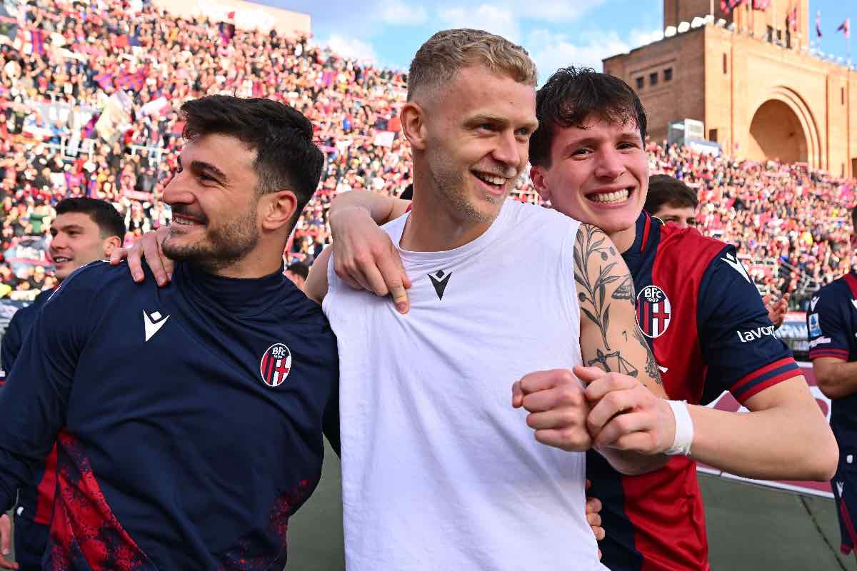 Orsolini, Odgaard e Fabbian festeggiano la vittoria dopo Bologna-Lazio