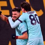 Orsolini e Fabbian festeggiano il quarto gol in Bologna-Salisburgo