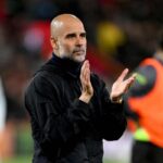 Pep Guardiola applaude