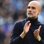 Pep Guardiola applaude