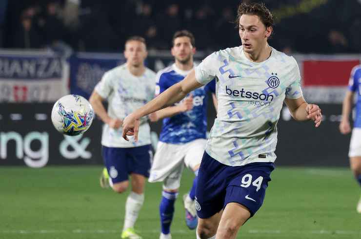 Pio Esposito in azione con l'Inter