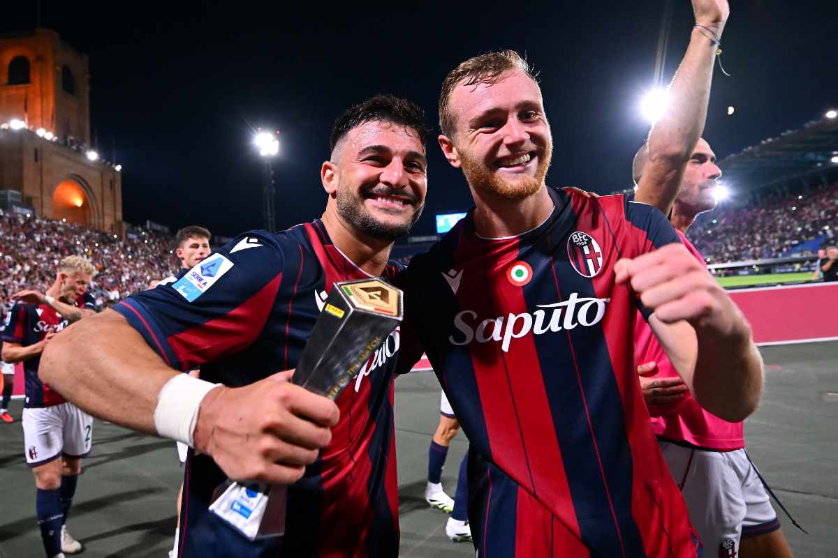 Pobega e Orsolini festeggiano con i tifosi