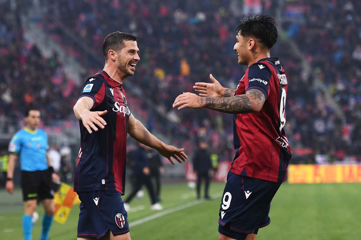 Freuler e Castro esultano dopo il gol