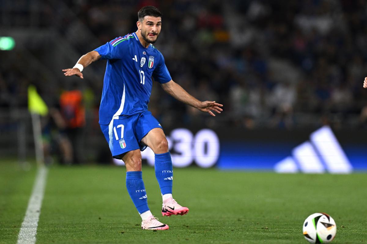 Riccardo Orsolini con la maglia della nazionale