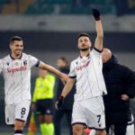 Riccardo Orsolini esulta dopo il gol