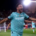 Orsolini esulta dopo il gol