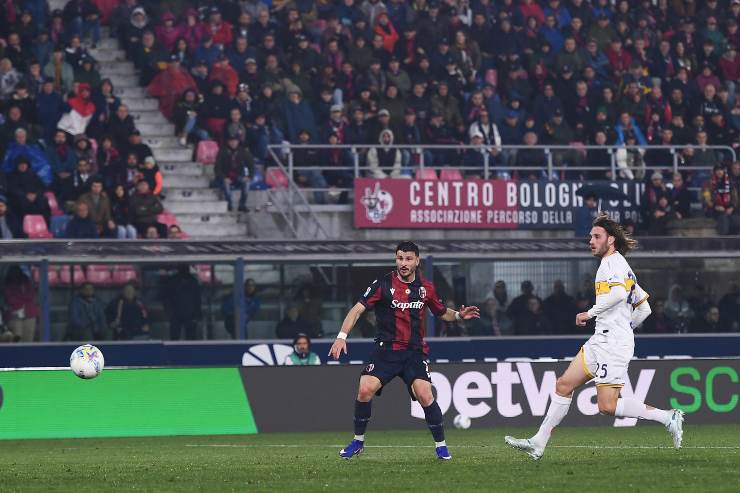 Orsolini in gol contro il Lecce