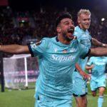 Riccardo Orsolini esulta dopo il gol al Friburgo