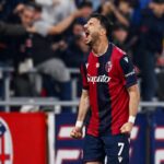 Riccardo Orsolini esulta dopo il gol in Bologna-Lecce