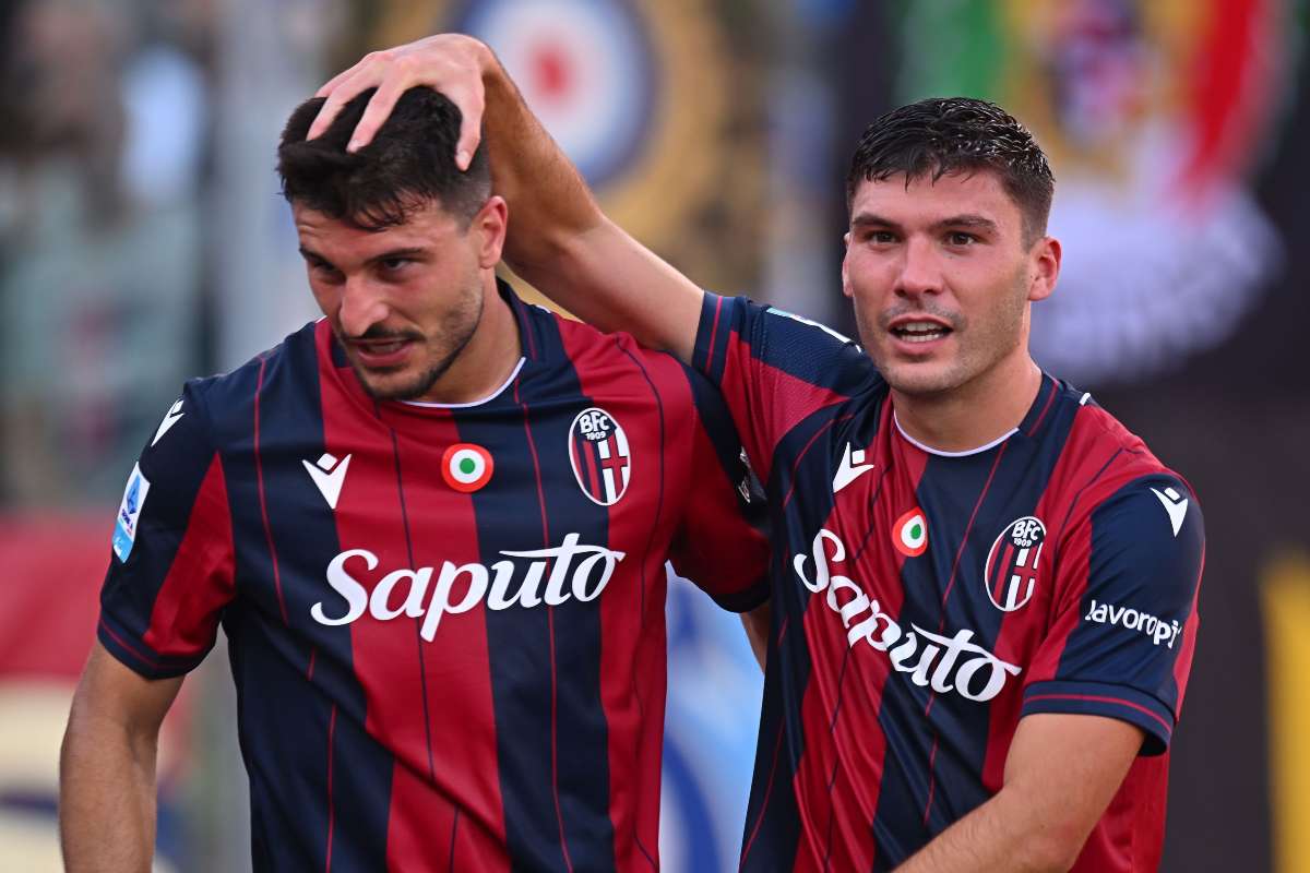 Cambiaghi e Orsolini esultano dopo il gol