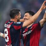 Orsolini e Freuler dopo il gol