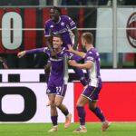 Gosens esulta dopo il gol