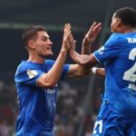 Schick esulta con un compagno