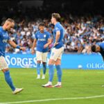 Scott McTominay e altri giocatori del Napoli delusi durante Napoli-Como