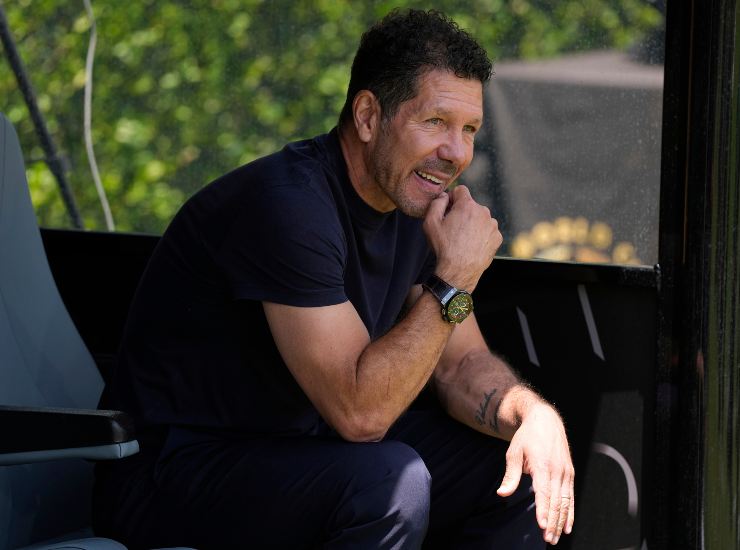 Simeone seduto in panchina