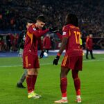 Soulé e Koné esultano dopo il gol in Roma-Sassuolo
