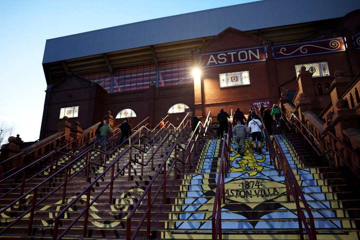 Esterno stadio Aston Villa