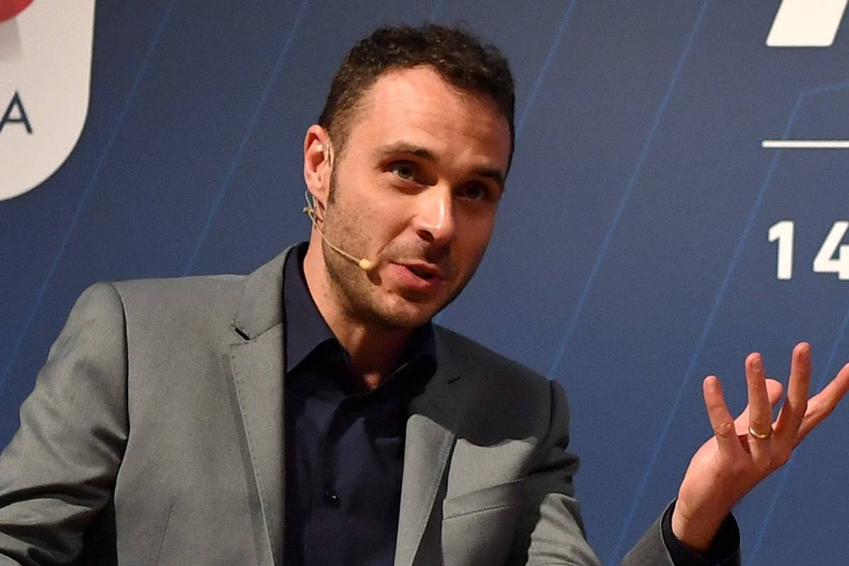 Borghi esalta Rowe: “Ha potenzialità da Pallone d’Oro, a Bologna è diventato decisivo”