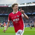 Sven Mijnans esulta dopo un gol