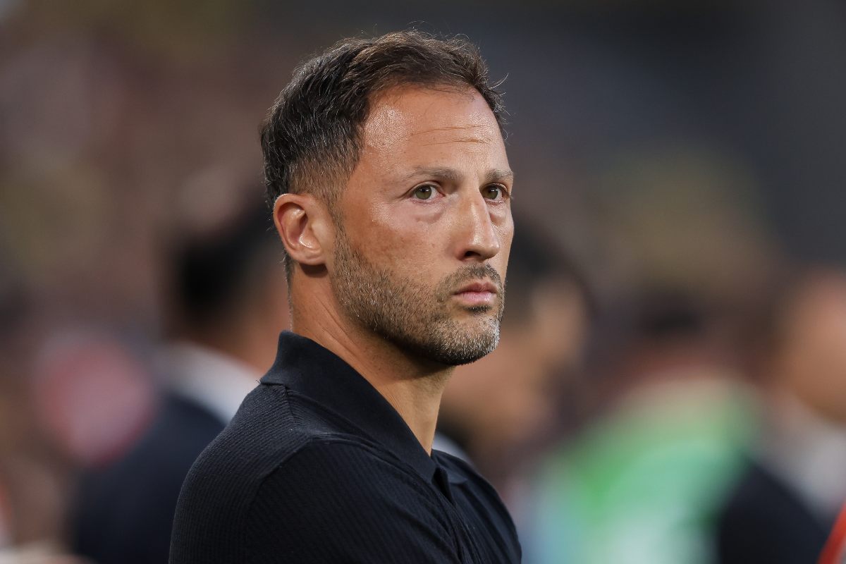 ISTANBUL, TURKEY - SEPTEMBER 14: Head coach Domenico Tedesco of Fenerbahce looks on during the Trendyol Süper Lig match between Fenerbahçe SK and Trabzonspor at Ulker Sukru Saracoglu Stadium on September 14, 2025 in Istanbul, Turkey.
