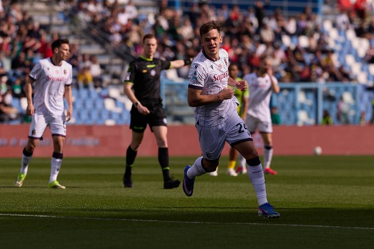 Dallimga esulta dopo il gol