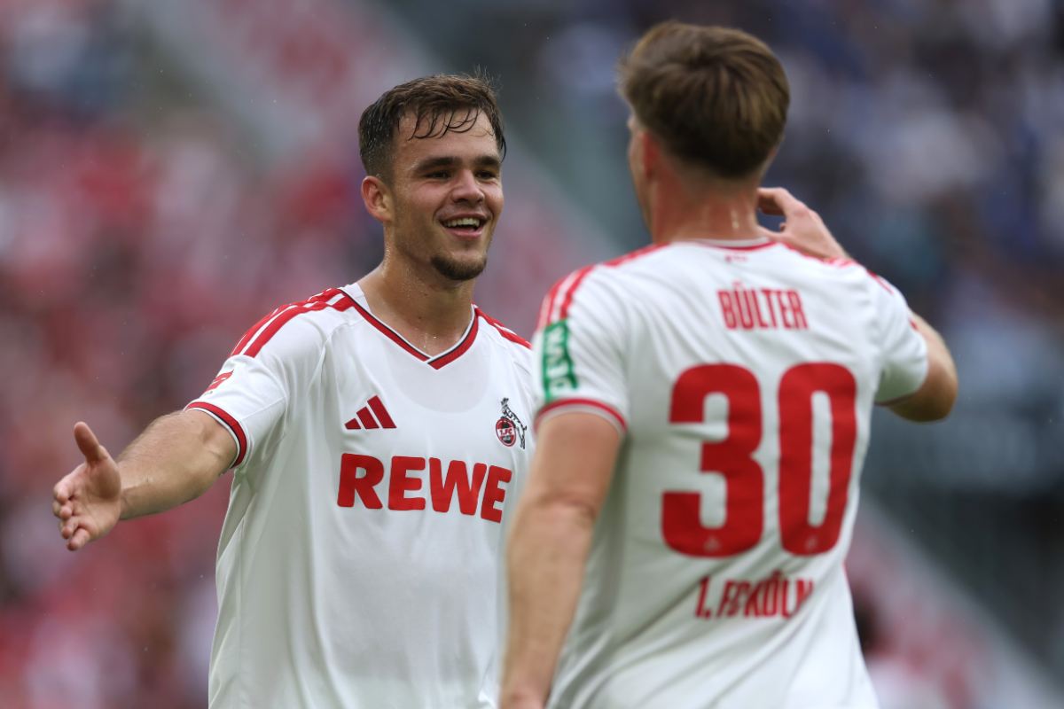 Dalle difficoltà al Bologna, alla doppietta all’esordio in Bundesliga col Colonia: la storia di Thijs Dallinga