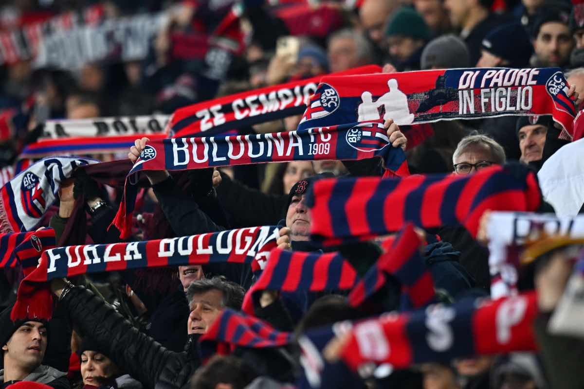 I tifosi del Bologna durante il match di Serie A contro la Fiorentina
