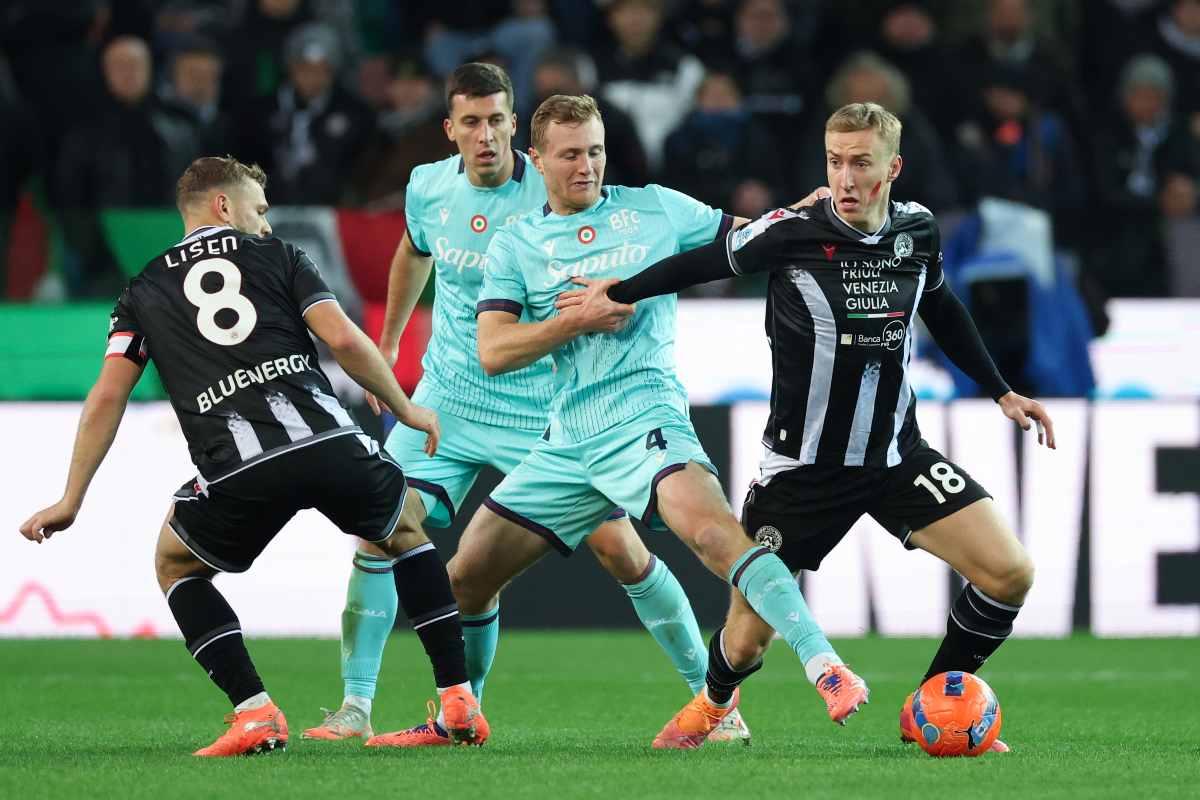 Tommaso Pobega cerca il pallone