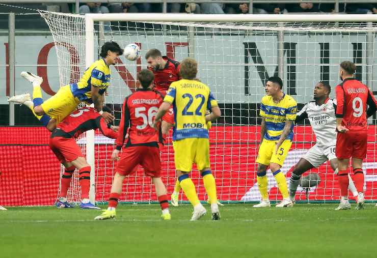 Troilo in elevazione segna il gol che decide Milan-Parma