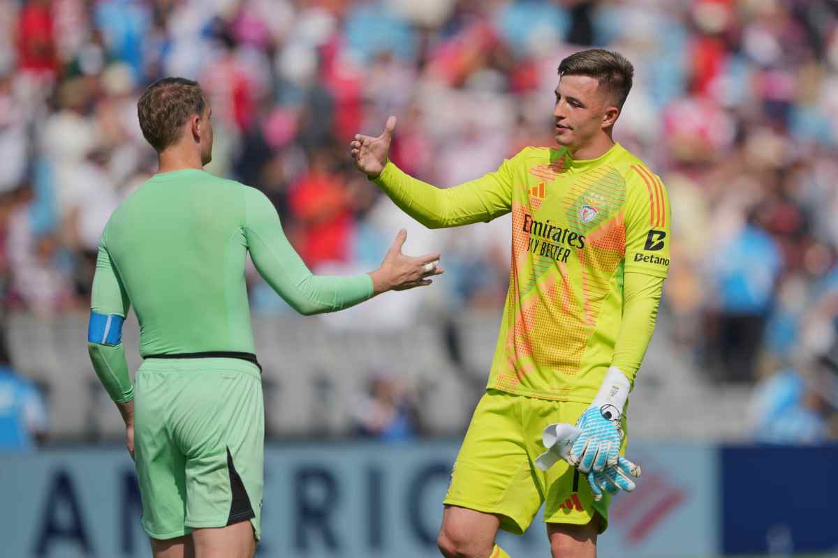 Trubin si complimenta con un portiere