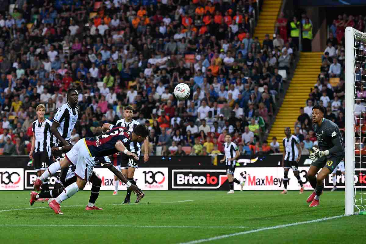 Riccardo Orsolini of Bologna misses a chance to score during the Serie A match between Udinese and Bologna at Stadio Friuli on April 28, 2025 in Udine, Italy.