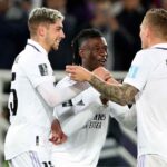Valverde con i compagni con il Real Madrid